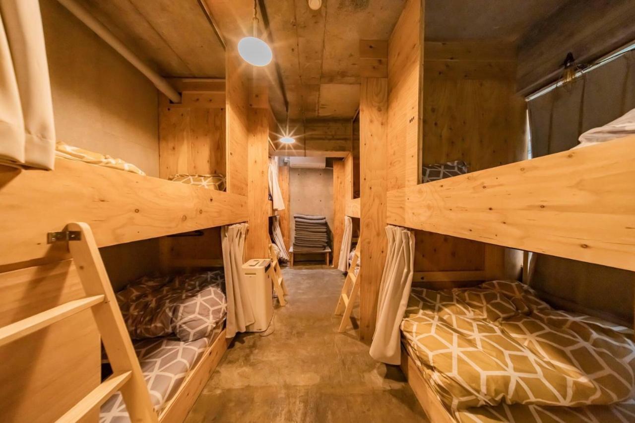 Artbar & Guesthouse Ennova Атами Екстериор снимка